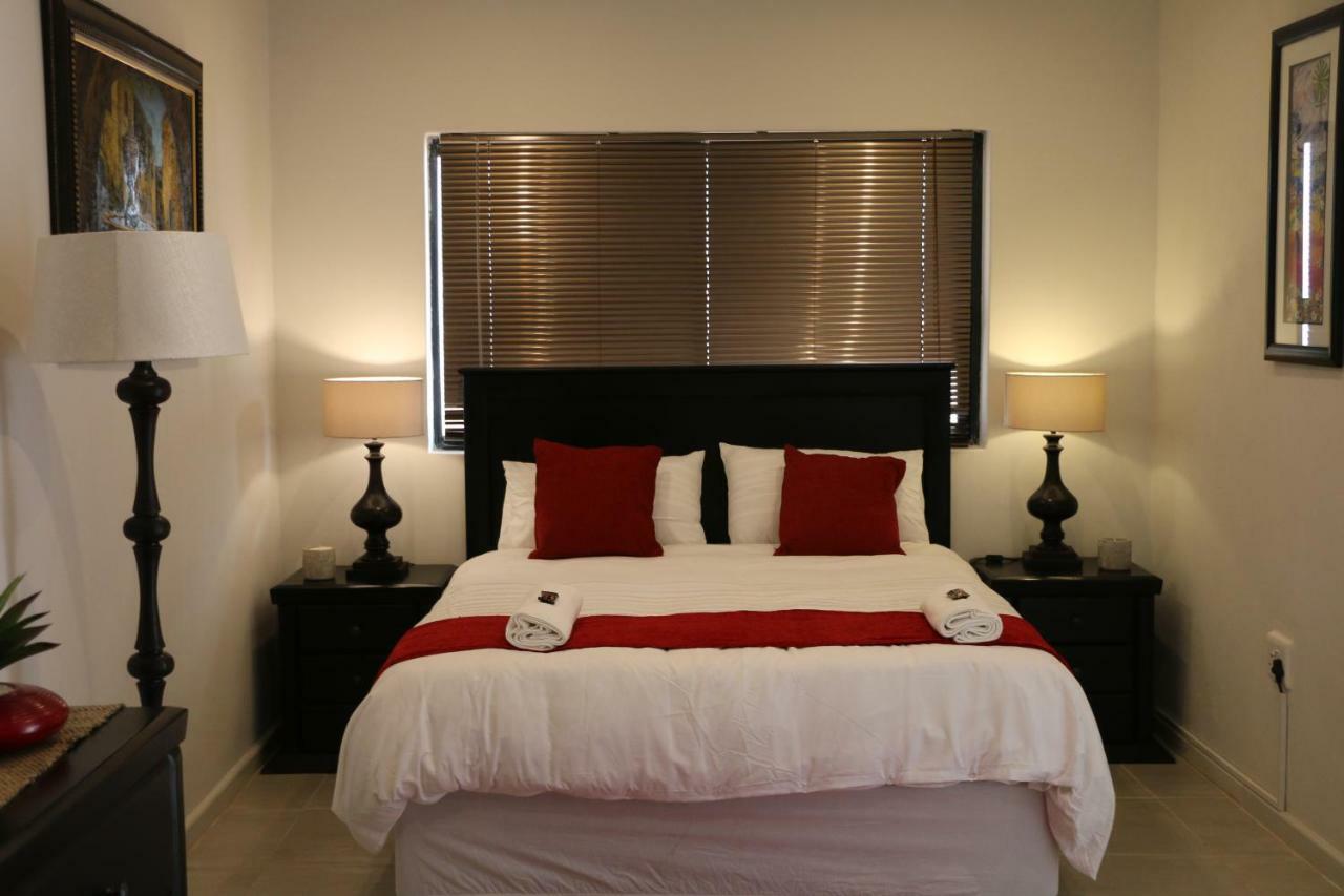 Millennium Body Guards Guesthouse Hartbeespoort Esterno foto