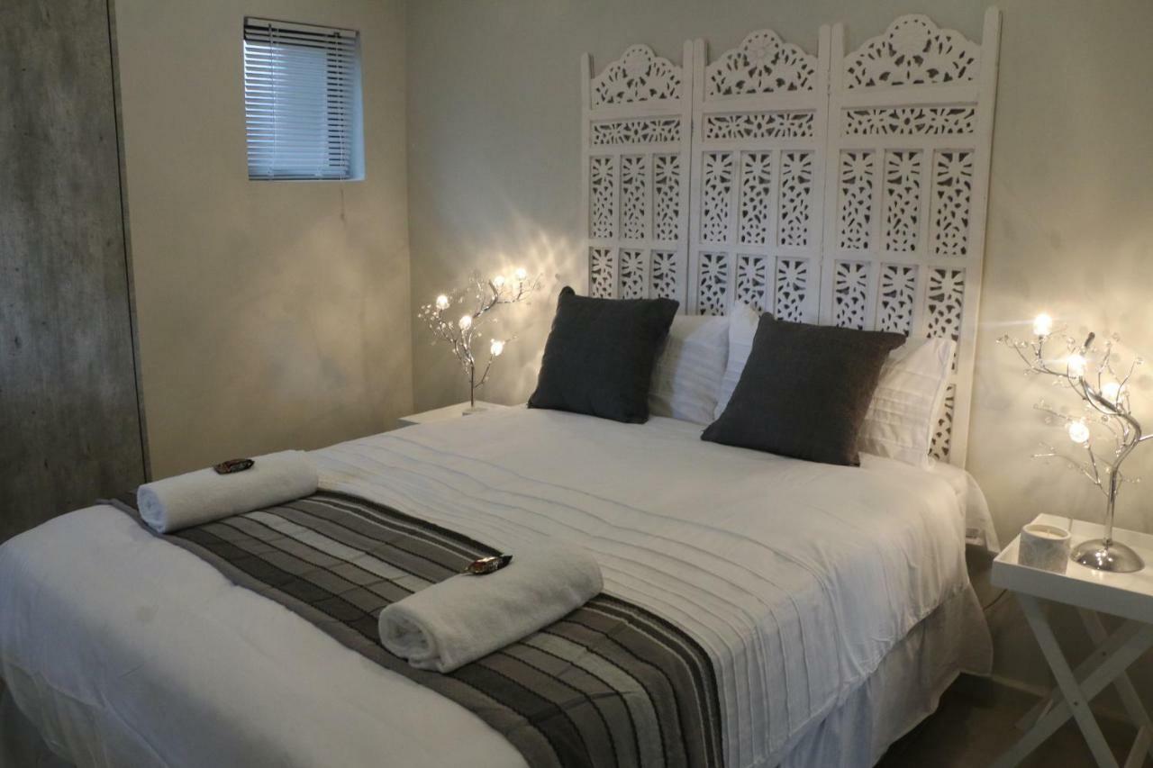 Millennium Body Guards Guesthouse Hartbeespoort Esterno foto